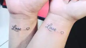 tattoo-love-on-arm (1) Тату с надписью love у пары