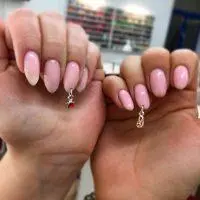 nail-piercing1 Пирсинг ногтей с висюльками