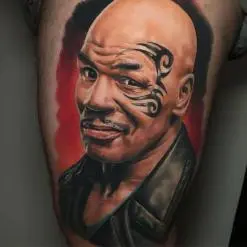 Aaron Olaguivel (Omom Tattoo)
