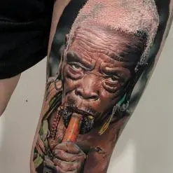 Aaron Olaguivel (Omom Tattoo)