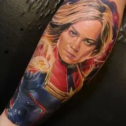 Aaron Olaguivel (Omom Tattoo)