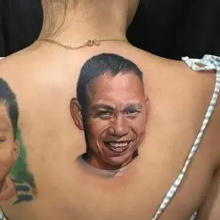 Aaron Olaguivel (Omom Tattoo)