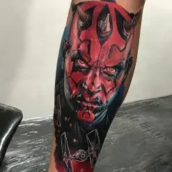 Aaron Olaguivel (Omom Tattoo)