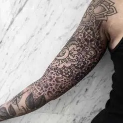 Chester Lee (Oddtattooer)