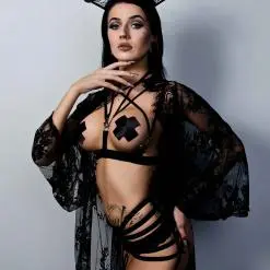 Cloe Raven