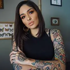 Lora Arellano
