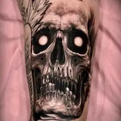 Varo Tattooer